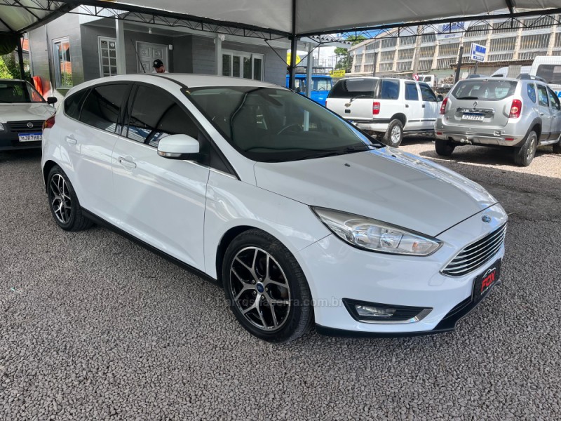 FOCUS 2.0 TITANIUM HATCH 16V FLEX 4P AUTOMÁTICO - 2016 - CAXIAS DO SUL