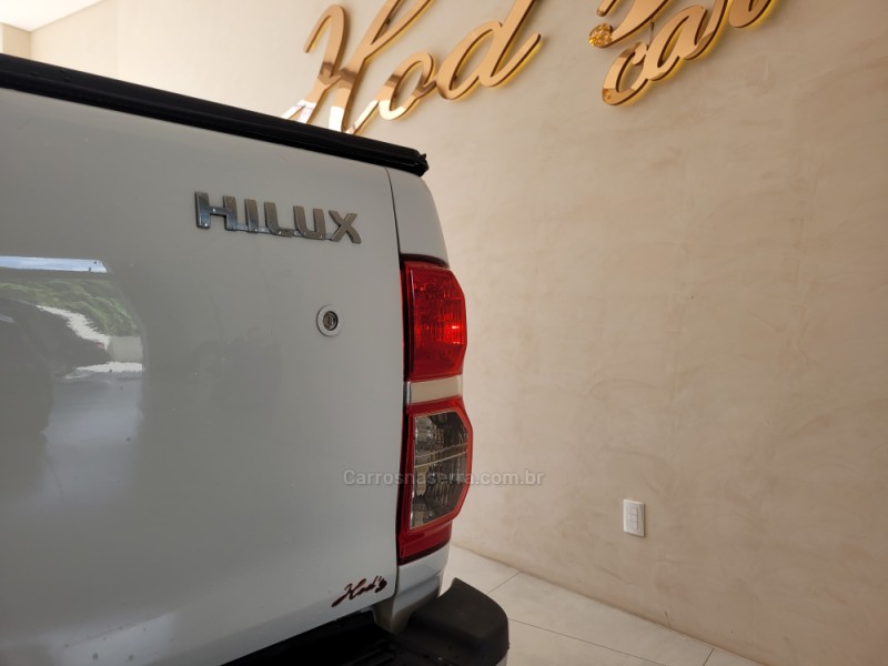 HILUX 2.7 SR 4X2 CD 16V FLEX 4P AUTOMÁTICO - 2014 - CANELA