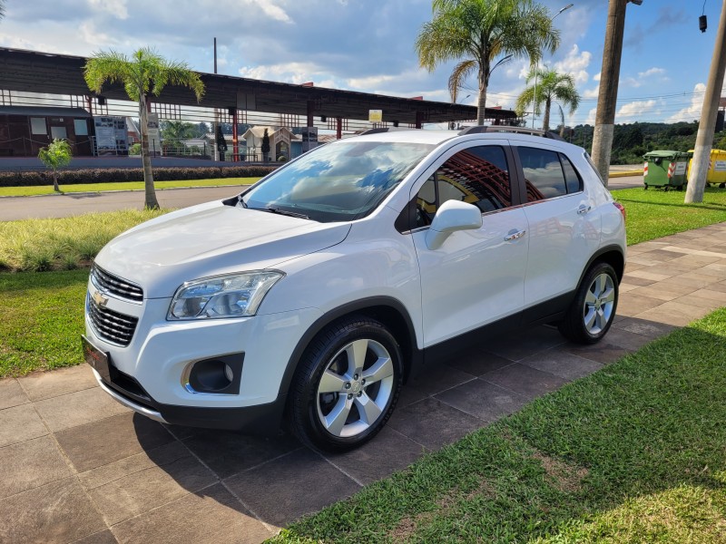 TRACKER 1.8 MPFI LTZ 4X2 16V FLEX 4P AUTOMÁTICO - 2014 - CARLOS BARBOSA