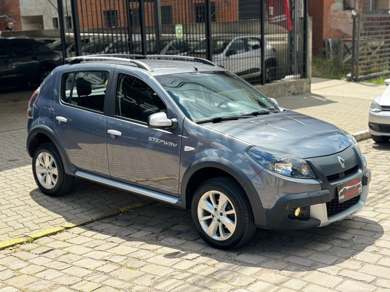 SANDERO 1.6 STEPWAY 8V FLEX 4P MANUAL - 2013 - CAXIAS DO SUL