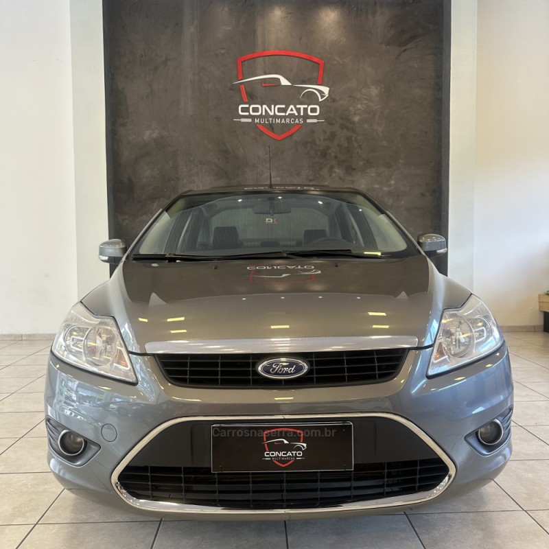 FOCUS 2.0 GHIA SEDAN 16V FLEX 4P MANUAL - 2009 - FARROUPILHA