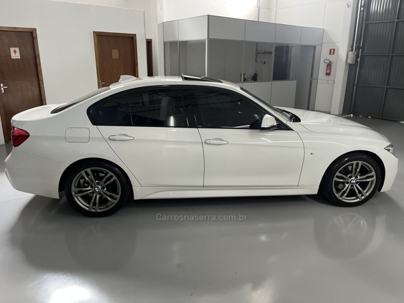 320I 2.0 M SPORT 16V TURBO ACTIVEFLEX 4P AUTOMÁTICO - 2017 - GARIBALDI