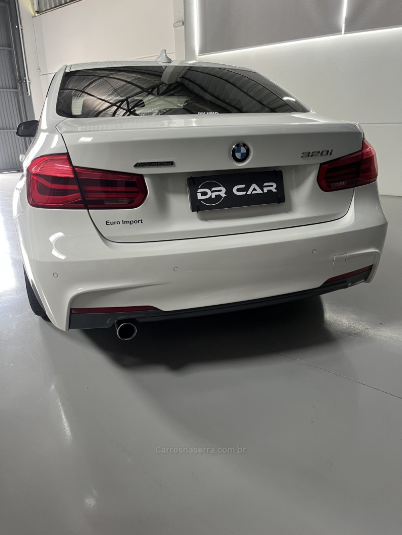 320I 2.0 M SPORT 16V TURBO ACTIVEFLEX 4P AUTOMÁTICO - 2017 - GARIBALDI