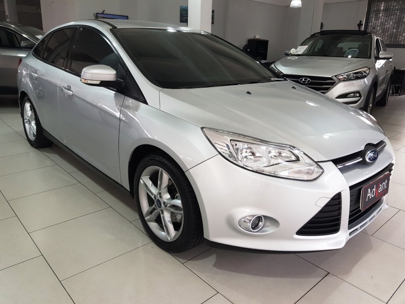 FOCUS 2.0 SE PLUS SEDAN 16V FLEX 4P AUTOMÁTICO - 2014 - CAXIAS DO SUL