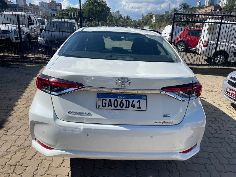 COROLLA 2.0 XEI 16V FLEX 4P AUTOMÁTICO - 2023 - CAXIAS DO SUL