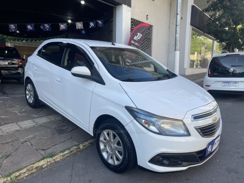 ONIX 1.4 MPFI LT 8V FLEX 4P MANUAL - 2015 - BENTO GONçALVES