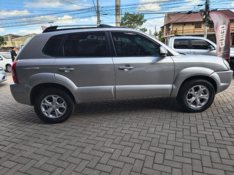 TUCSON 2.0 MPFI GLS 16V 143CV 2WD FLEX 4P AUTOMÁTICO - 2010 - NOVO HAMBURGO