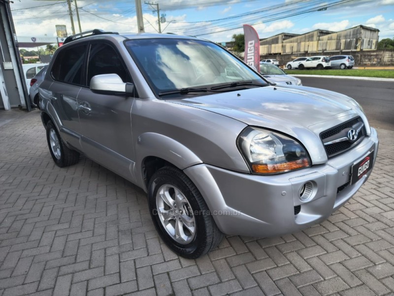 TUCSON 2.0 MPFI GLS 16V 143CV 2WD FLEX 4P AUTOMÁTICO - 2010 - NOVO HAMBURGO