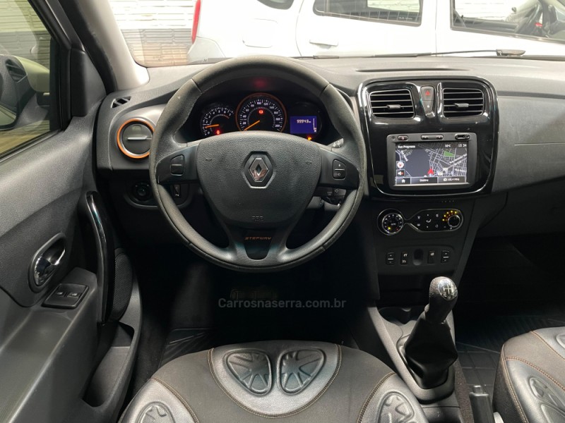 SANDERO 1.6 STEPWAY 8V FLEX 4P MANUAL - 2015 - VACARIA