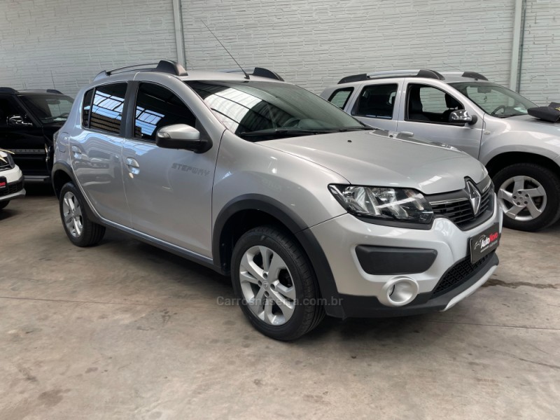 SANDERO 1.6 STEPWAY 8V FLEX 4P MANUAL - 2015 - VACARIA