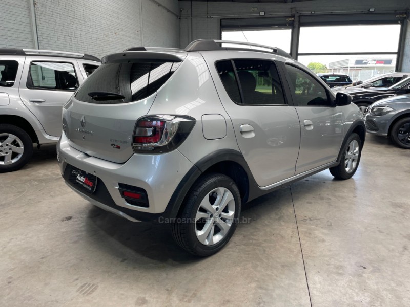 SANDERO 1.6 STEPWAY 8V FLEX 4P MANUAL - 2015 - VACARIA