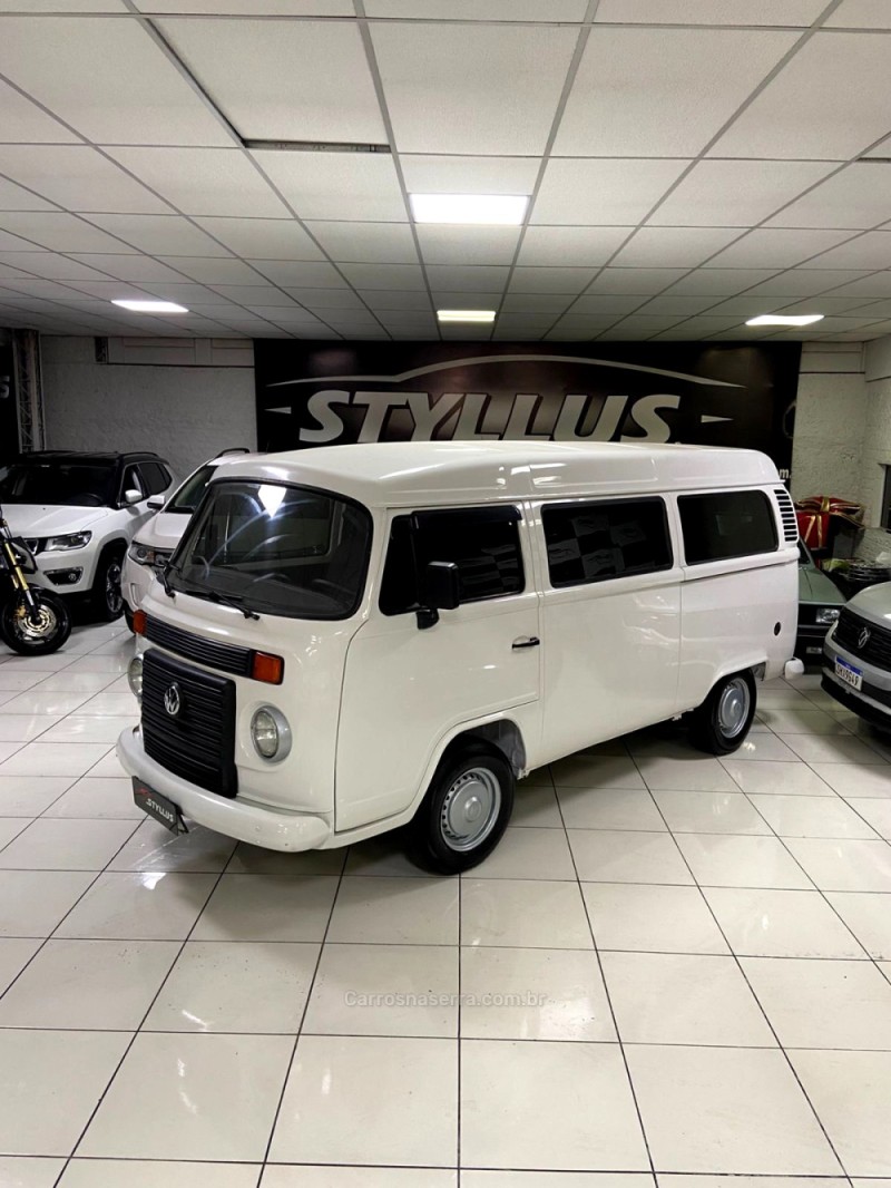 KOMBI 1.4 MI STD ESCOLAR 8V FLEX 3P MANUAL - 2012 - ESTâNCIA VELHA