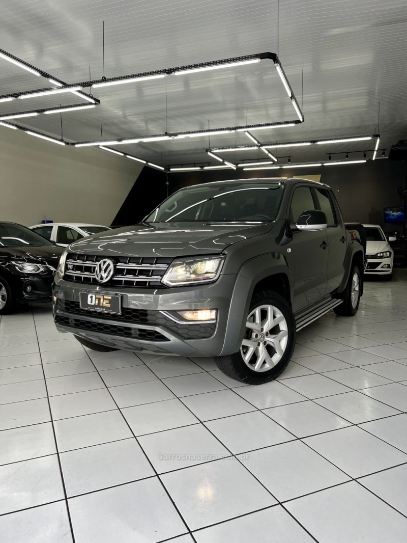 AMAROK 3.0 V6 TDI HIGHLINE CD DIESEL 4MOTION AUTOMÁTICO