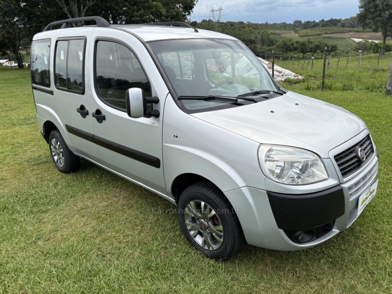 doblo 1.8 mpi essence 16v flex 7p manual 2012 farroupilha