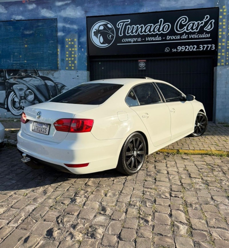 JETTA 2.0 COMFORTLINE FLEX 4P MANUAL - 2012 - CAXIAS DO SUL