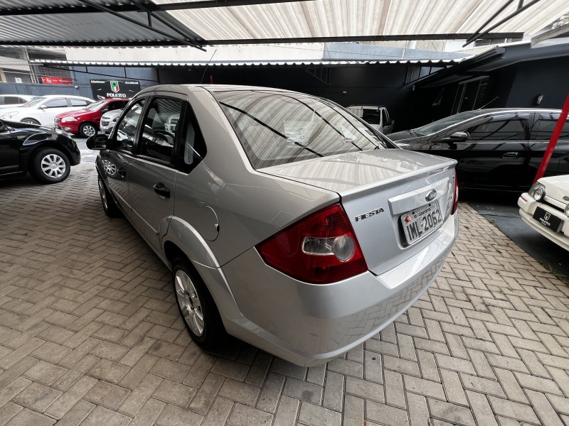 FIESTA 1.6 MPI SEDAN 8V FLEX 4P MANUAL - 2005 - CAXIAS DO SUL