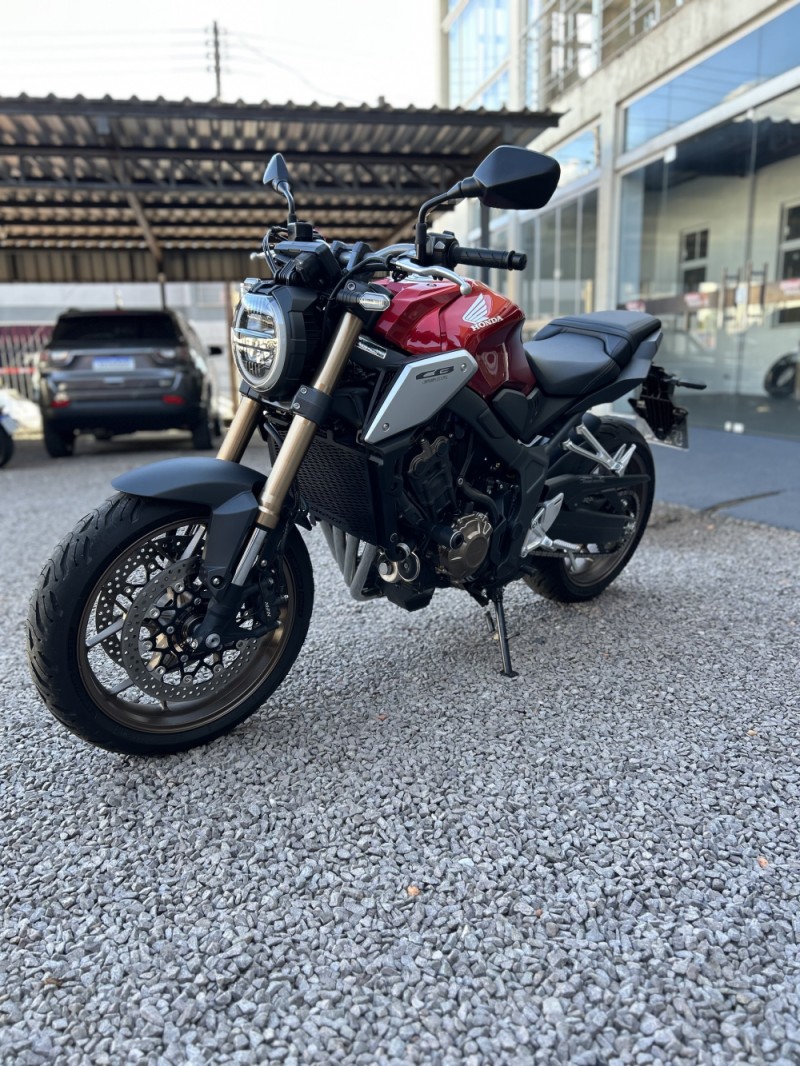 CB 650R  - 2022 - CARAZINHO