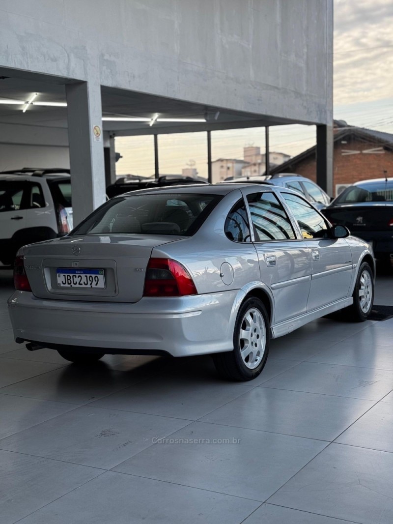 VECTRA 2.0 MPFI ELEGANCE 8V FLEX 4P MANUAL - 2005 - SANTA CRUZ DO SUL