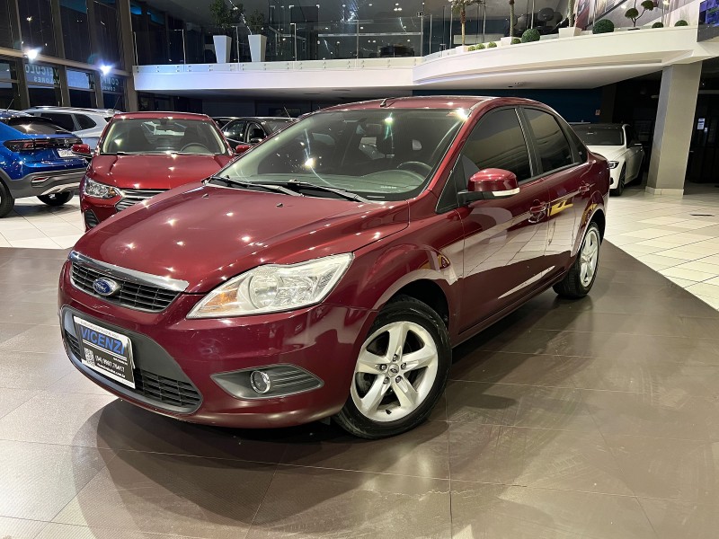 FOCUS 2.0 GLX SEDAN 16V FLEX 4P MANUAL - 2011 - FARROUPILHA