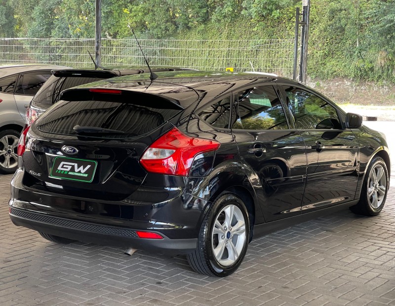 FOCUS 1.6 SE 8V FLEX 4P MANUAL - 2014 - CAXIAS DO SUL