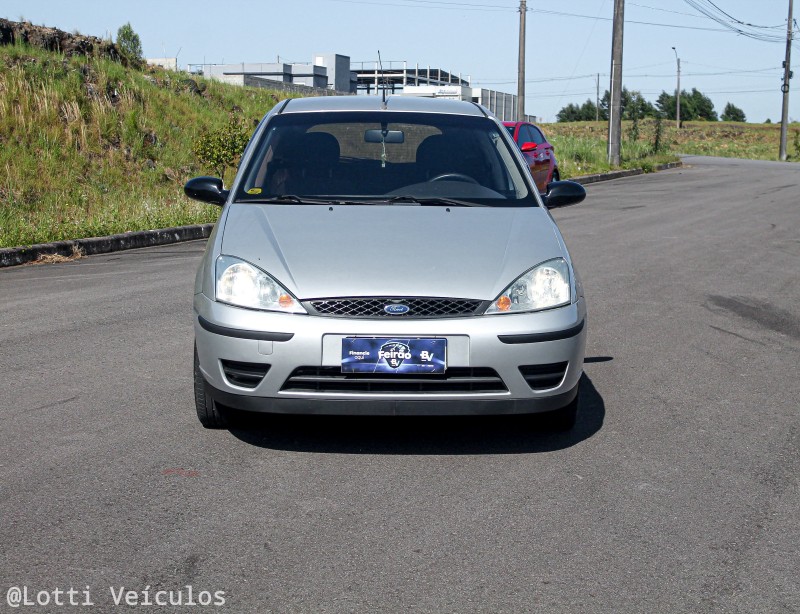 FOCUS 1.6 GLX 8V FLEX 4P MANUAL - 2009 - FARROUPILHA