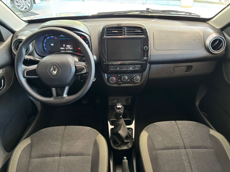 KWID 1.0 12V OUTSIDER FLEX 4P MANUAL - 2023 - NOVA PETRóPOLIS