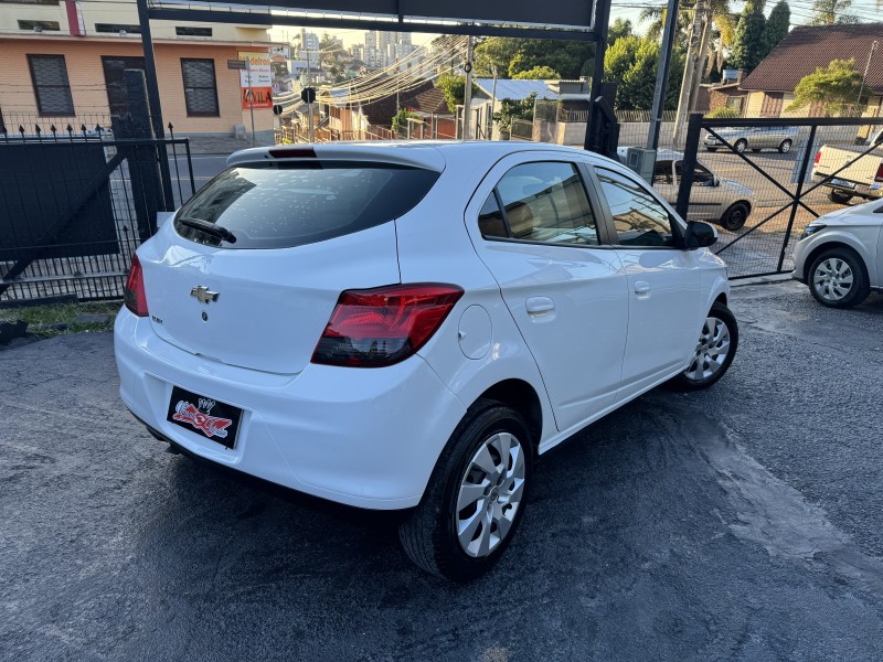 ONIX 1.4 MPFI LT 8V FLEX 4P MANUAL - 2014 - CAXIAS DO SUL