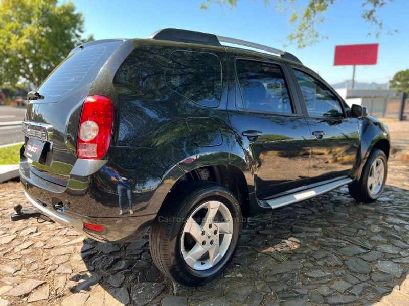 DUSTER 1.6 DYNAMIQUE 4X2 16V FLEX 4P MANUAL - 2015 - DOIS IRMãOS