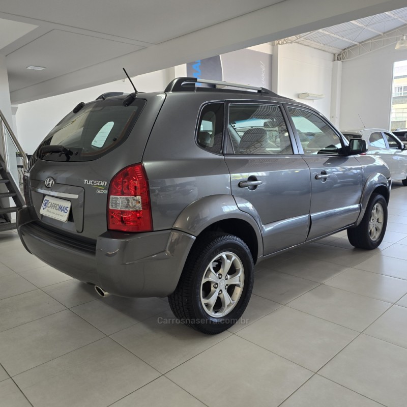 TUCSON 2.0 MPFI GLS 16V 143CV 2WD FLEX 4P AUTOMÁTICO - 2017 - SANTA CRUZ DO SUL