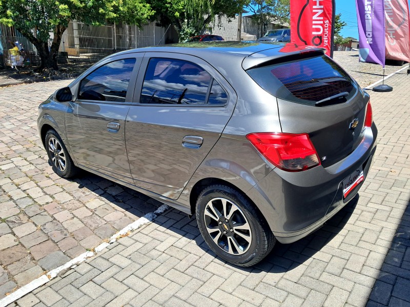 ONIX 1.4 MPFI LTZ 8V FLEX 4P MANUAL - 2015 - CAXIAS DO SUL