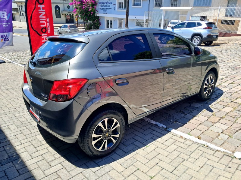 ONIX 1.4 MPFI LTZ 8V FLEX 4P MANUAL - 2015 - CAXIAS DO SUL