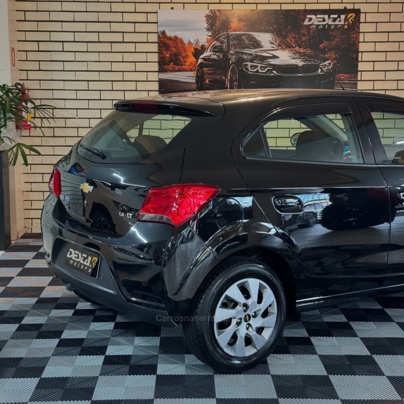 ONIX 1.4 MPFI LT 8V FLEX 4P MANUAL - 2018 - NOVO HAMBURGO