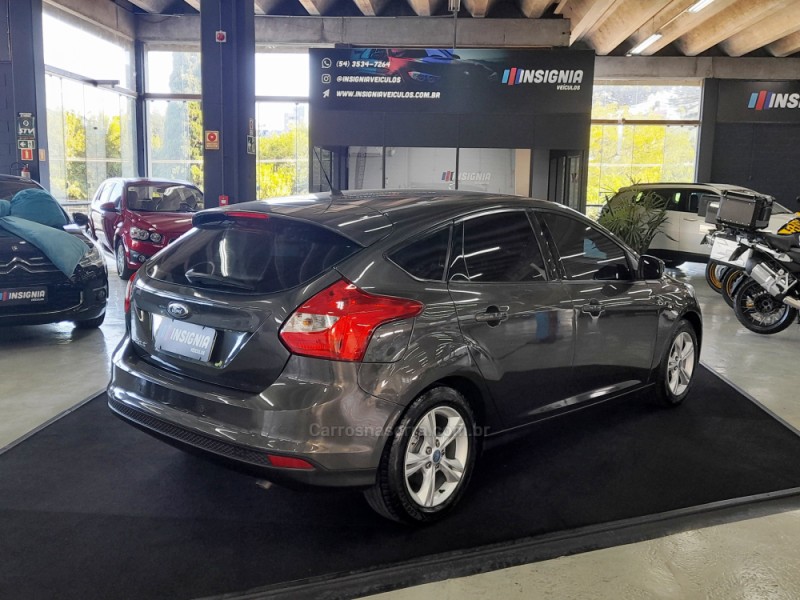 FOCUS 1.6 SE HATCH 16V FLEX 4P AUTOMÁTICO - 2015 - CAXIAS DO SUL