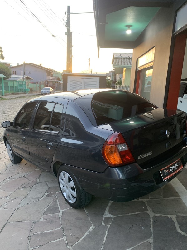 CLIO 1.0 RN SEDAN 16V GASOLINA 4P MANUAL - 2003 - CAXIAS DO SUL