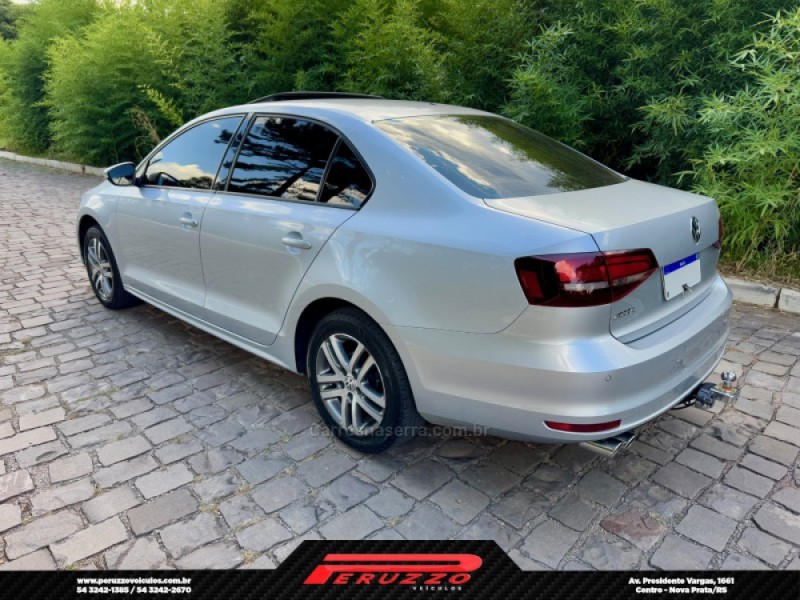 JETTA 2.0 COMFORTLINE FLEX 4P TIPTRONIC - 2016 - NOVA PRATA