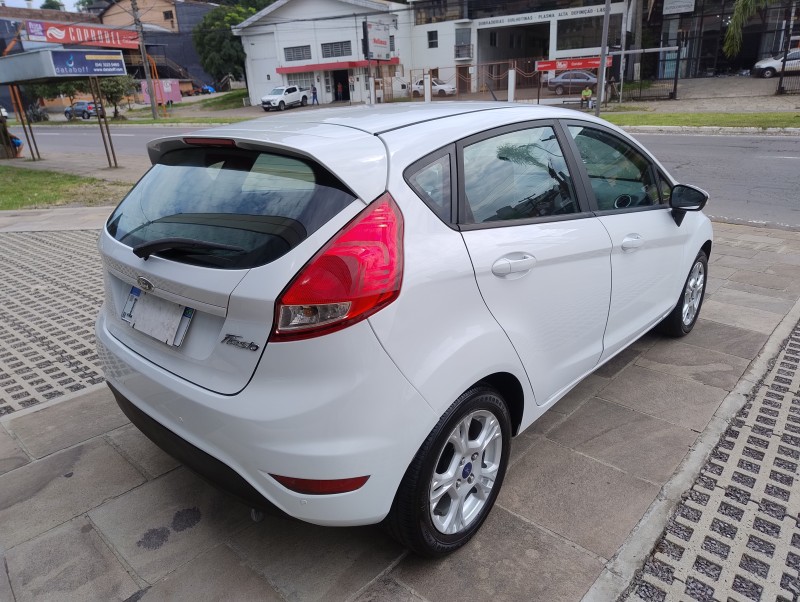 FIESTA 1.5 SE HATCH 16V FLEX 4P MANUAL - 2014 - CAXIAS DO SUL