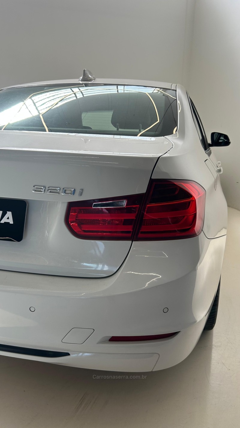 320I 2.0 16V TURBO ACTIVE FLEX 4P AUTOMÁTICO - 2015 - NOVO HAMBURGO