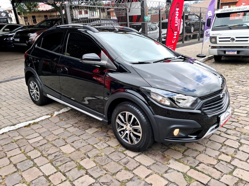 ONIX 1.4 MPFI ACTIV 8V FLEX 4P MANUAL - 2017 - CAXIAS DO SUL