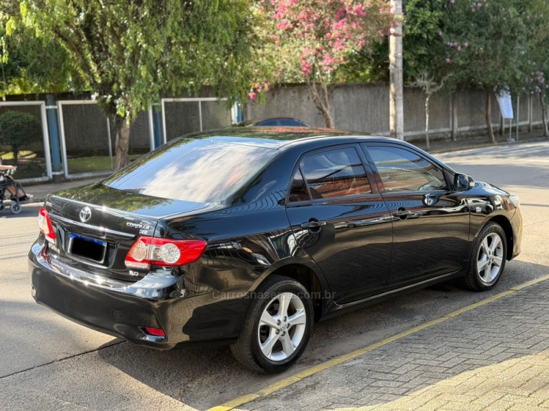 COROLLA 2.0 XEI 16V FLEX 4P AUTOMÁTICO - 2013 - PAROBé