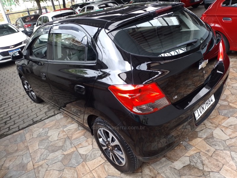 ONIX 1.4 MPFI LTZ 8V FLEX 4P MANUAL - 2015 - CAXIAS DO SUL