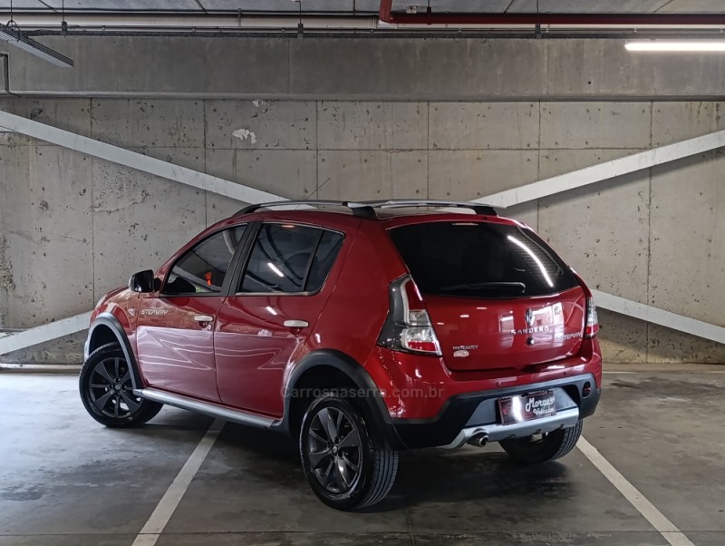 SANDERO 1.6 STEPWAY 8V FLEX 4P MANUAL - 2013 - CAXIAS DO SUL