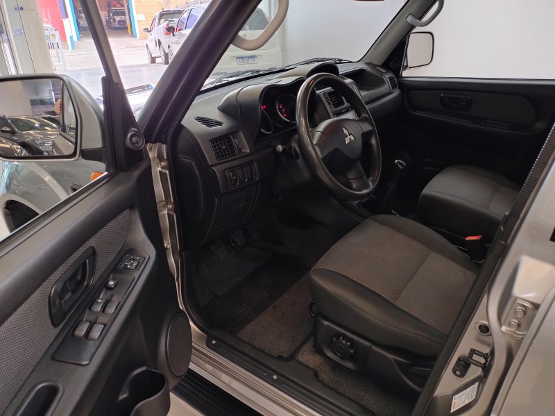 PAJERO TR4 2.0 4X2 16V 140CV FLEX 4P MANUAL - 2014 - BENTO GONçALVES