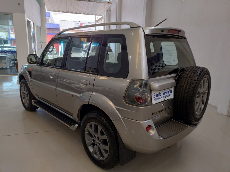 PAJERO TR4 2.0 4X2 16V 140CV FLEX 4P MANUAL - 2014 - BENTO GONçALVES