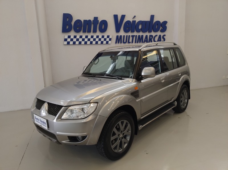 PAJERO TR4 2.0 4X2 16V 140CV FLEX 4P MANUAL - 2014 - BENTO GONçALVES