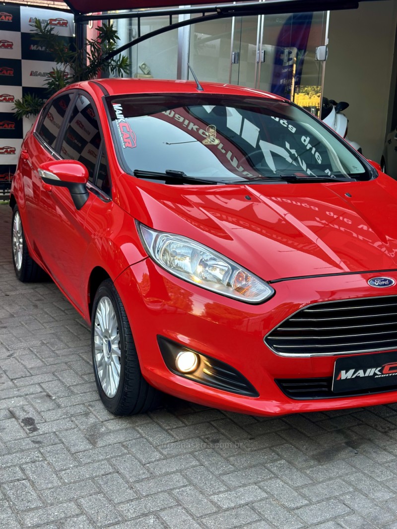 FIESTA 1.6 TITANIUM HATCH 16V FLEX 4P AUTOMÁTICO - 2014 - ESTâNCIA VELHA