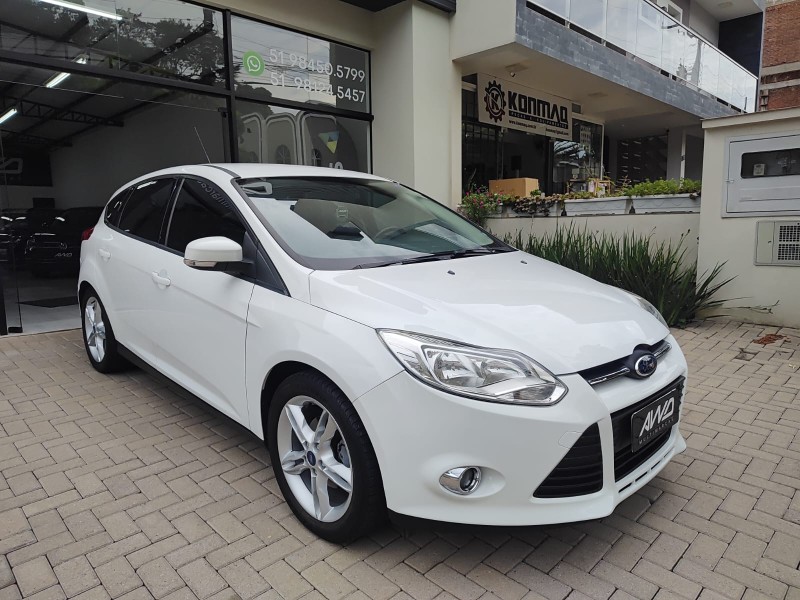 FOCUS 2.0 SE HATCH 16V FLEX 4P AUTO - 2015 - LAJEADO