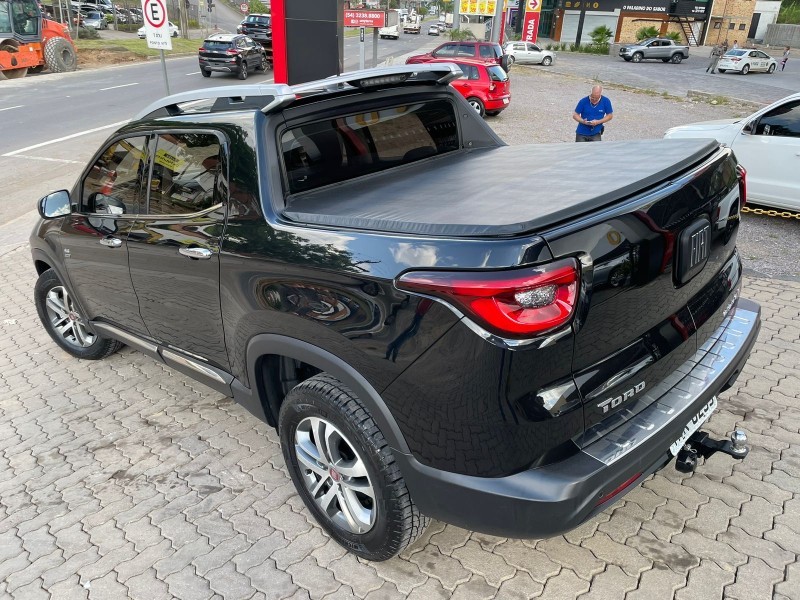 TORO 2.0 16V TURBO DIESEL VOLCANO 4WD AUTOMÁTICO - 2017 - CAXIAS DO SUL