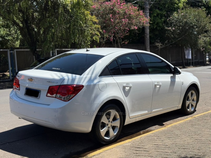 CRUZE 1.8 LT 16V FLEX 4P AUTOMÁTICO - 2014 - PAROBé