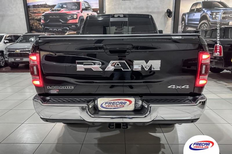 3500 LARAMIE 6.7 CD 4X4 TURBO DIESEL 4P AUTOMÁTICO - 2022 - SARANDI