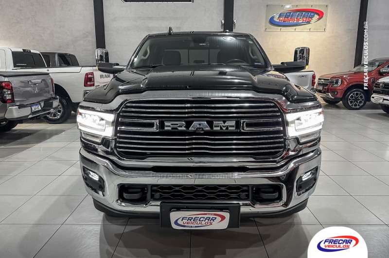 3500 LARAMIE 6.7 CD 4X4 TURBO DIESEL 4P AUTOMÁTICO - 2022 - SARANDI